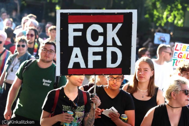 AfD-Bundesparteitag in Essen: Tausende demonstrieren friedlich