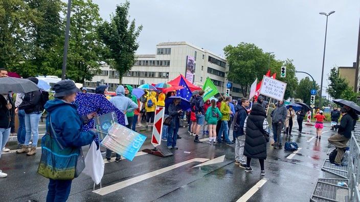 AfD-Parteitag in Essen: Mahnwache mit nur 150 Teilnehmern