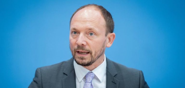 CDU-Abgeordneter strebt Verbot der AfD an und sucht Unterstützer