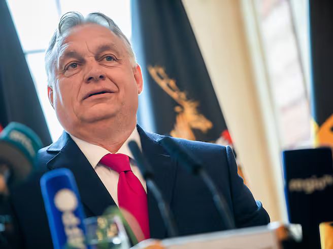 Orbáns Eskorte in Deutschland verunfallt – Polizist tot