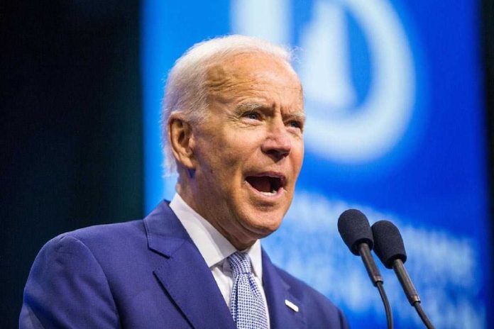 US-Präsident Joe Biden sagte am Sonntag, dass er sich mit dem französischen Prä...
