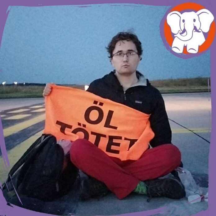 Klimaaktivisten der „Letzten Generation“ legen Frankfurter #Flughafen lahm Mehre...