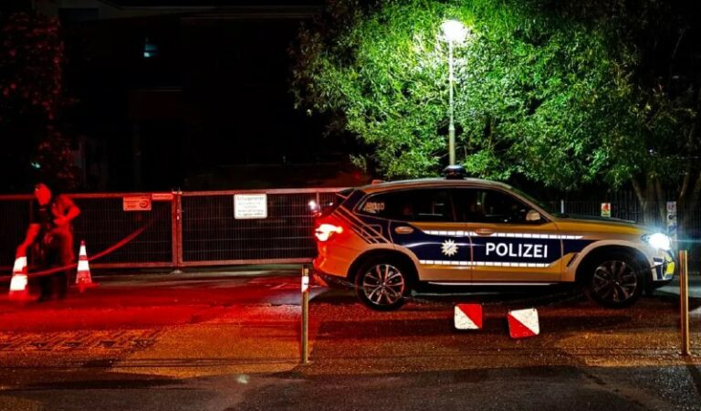 Mittelfranken: Mann greift Frau und Tochter mit Messer an