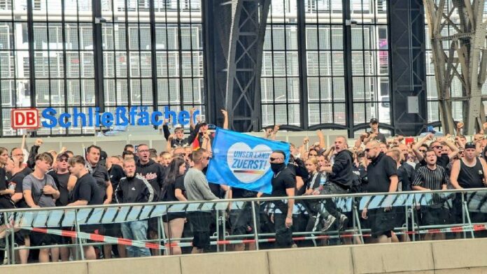 CSD in Leipzig beginnt mit Polizei-Großeinsatz wegen Gegendemos Der Christopher ...