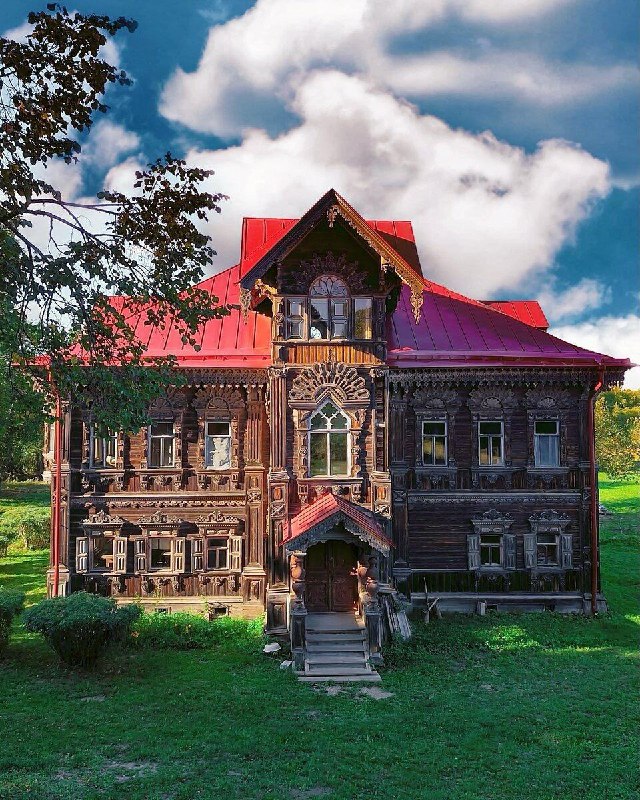 Das Herrenhaus von Iwan Iwanovitsch Poljaschow: Eine Erfolgsgeschichte