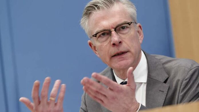 Top-Ökonom für höhere Abschläge bei FrührentenAngesichts der wachsenden Zahl der...