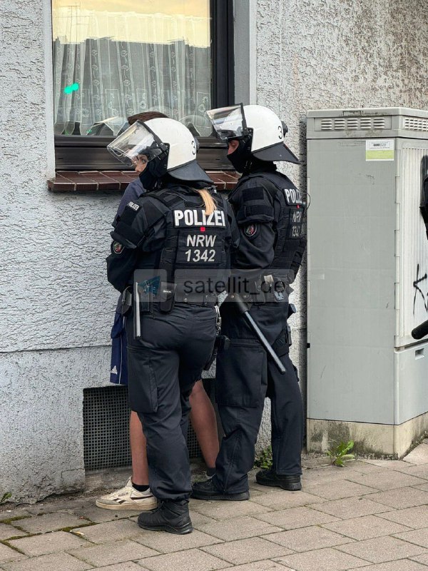 Mehrere Demos nach Anschlag von Solingen: Polizei muss einschreiten