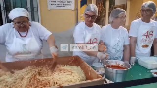 Traditioneller „Wettbewerb der Fettucine-Esser“ in Collepardo, Italien