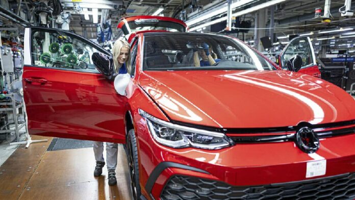 Autozulieferer WKW meldet Insolvenz an – 3800 Arbeitsplätze in GefahrNach Berich...