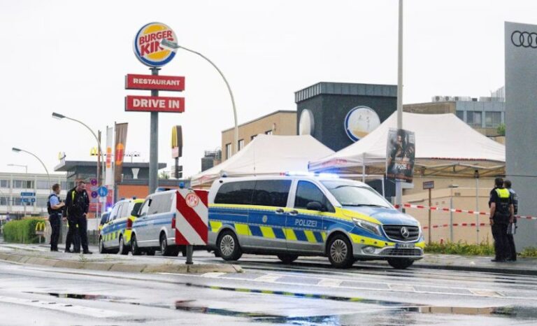 Messerattacke in Bonn: Polizei schießt Täter an