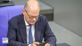 Politikexperte: Scholz eine Belastung für SPD und Koalition