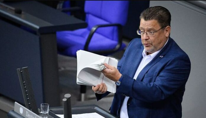 Wegen Beschimpfung von Journalistin: Immunität von AfD-Politiker Brandner aufgeh...
