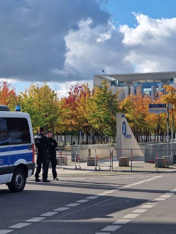 Berliners outraged by S-Bahn emergency service and road closures for Selenski visit