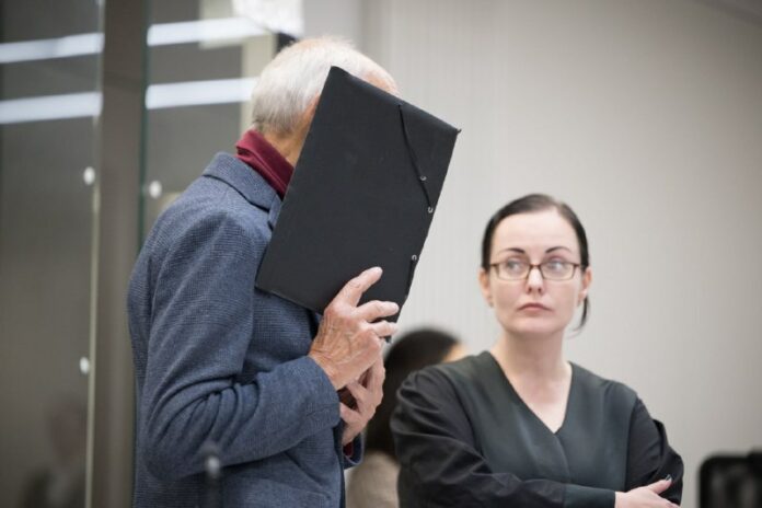 Verurteilung nach 50 Jahren: Gefängnisstrafe für Ex-Stasi-Offizier Ein früherer ...