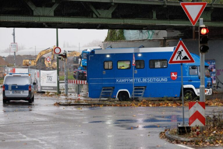 Bombenräumung in Osnabrück: Schaulustige verzögern EinsatzSieben Bombenblindgäng…