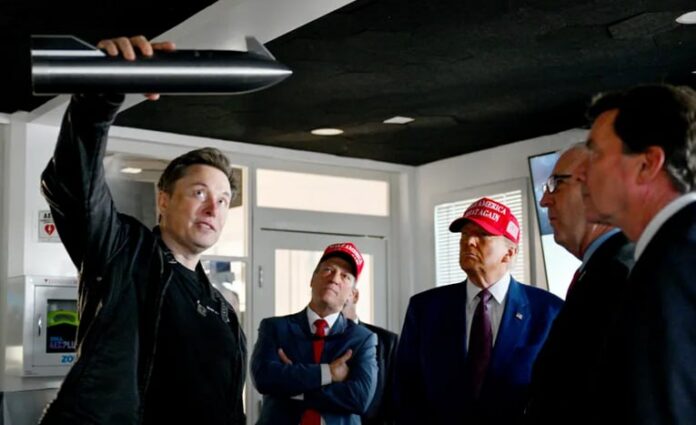 Vor Augen von Trump: SpaceX-Rakete startet zu TestflugDas unbemannte #Starship h...