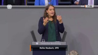 Rede in Gebärdensprache im #Bundestag ist „Rede des Jahres“  Die Bundestagsrede…