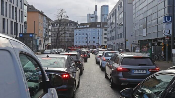 Verkehrs-Chaos wegen Anti-Auto-Politik der Grünen in Frankfurt am Main In der Vo...