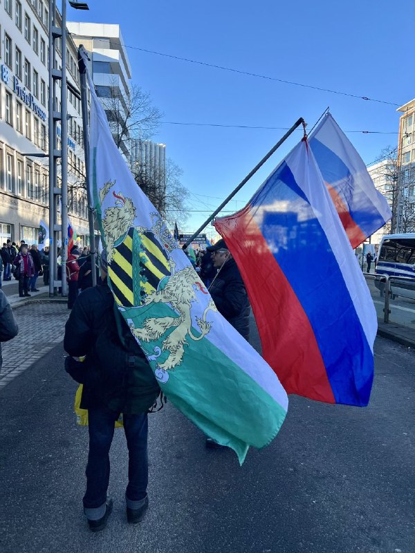 Demo gegen Bundesregierung in ChemnitzAn diesem Samstag haben in Chemnitz mehrer…