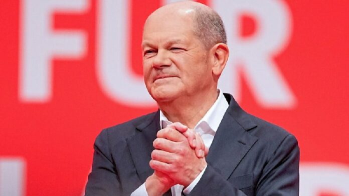 #SPD-Parteitag: Scholz als Kanzlerkandidat bestätigtKanzler Olaf #Scholz ist bei...