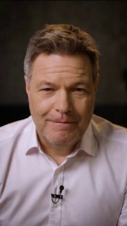 Habeck und Baerbock deuten Bürgern Wichtigkeit der Wahl von Grünen an Der Kanzle…