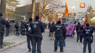 Linke Demonstranten wollen AfD-Wahlparty in Berlin störenDie AfD und die CDU ste…