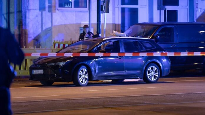 Düsseldorf: Mann in Uber-Taxi an Ampel erschossenIn der Nacht zum Donnerstag wur...