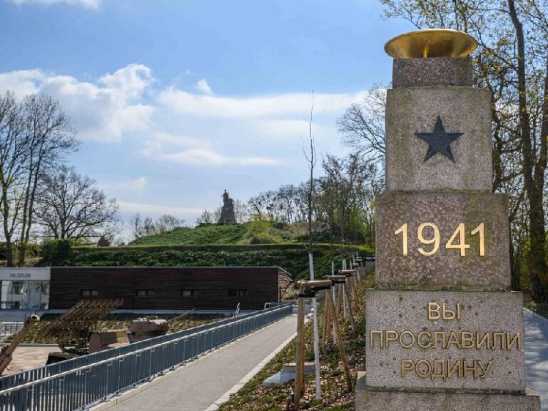 Auswärtiges Amt warnt vor russischen Vertretern bei Kriegsgedenken An diesem Mit…