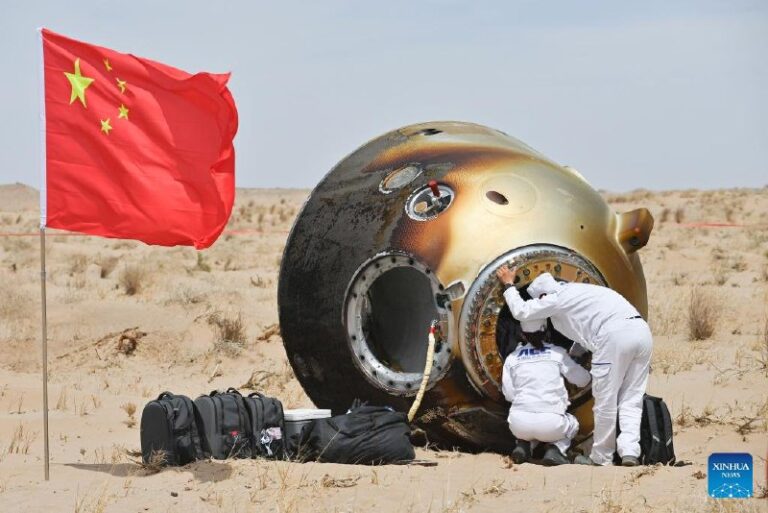  #China: Rückkehrkapsel Shenzhou-19 erfolgreich zur Erde geflogen  Die Rückkehrk...