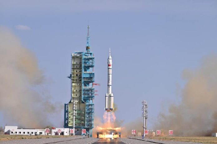  China startet bemanntes Raumschiff Shenzhou-20 #China hat am Donnerstag das bem...