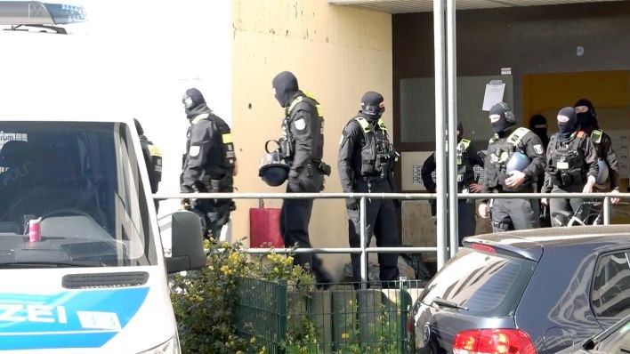 Festnahme in #Berlin: 29-Jähriger soll schwere staatsgefährdende Straftat vorbe…