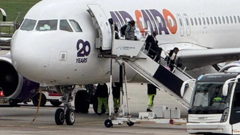 Nächster Migranten-Flieger in Deutschland gelandet – Bundesregierung siedelt Sud…