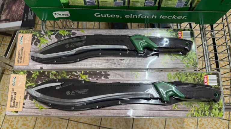 Berliner Supermarkt verkauft Macheten In einer Norma-Filiale in #Berlin-Kreuzber…