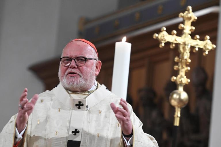 Deutscher im Papst-RennenDer Vatikan ist finanziell angeschlagen, was den deutsc…