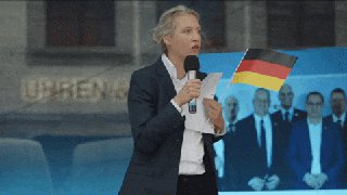 Fast jeder zweite Deutsche für AfD-VerbotNach der Einstufung der #AfD als gesich…