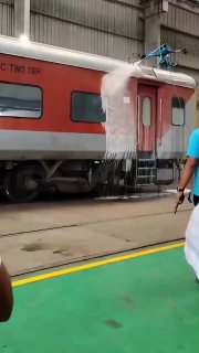 Indien setzt Drohnen für #Reinigung der Züge einDie Indische #Eisenbahn setzt je…