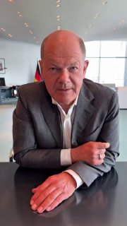 Scholz postet AbschiedsvideoNach dreieinhalb Jahren im Amt wird Olaf #Scholz al…