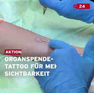 #Tattoo als Zeichen für #Organspende40 Menschen haben sich in einer Berliner Kli…