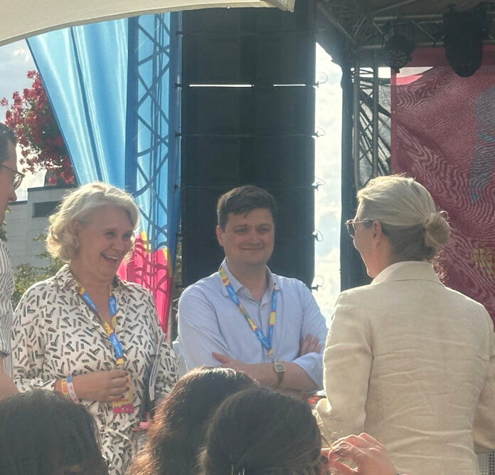 Der ungeheuerlichste Händedruck der bundesdeutschen Geschichte